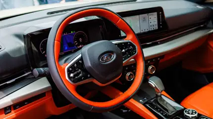 Салон еще не выпущенной новинки АвтоВАЗ показали вживую