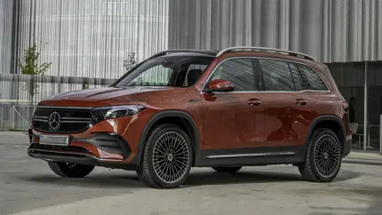 Электрокроссоверы Mercedes-Benz EQB попали под отзыв, так как они могут самопроизвольно укатиться