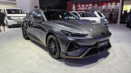 Changan привез в Чэнду знакомый россиянам UNI-V и экономичный гибрид Eado HEV