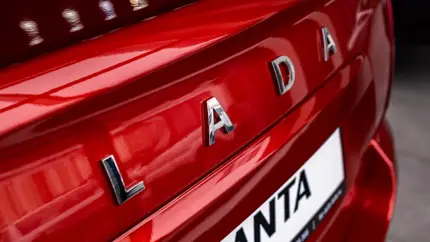 Lada Granta и Lada Niva хватит на всех - АвтоВАЗ повышает план производства