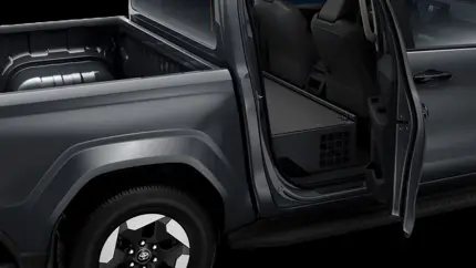 Toyota убрала задний диван из Hilux, чтобы сделать пикап выгоднее для бизнеса