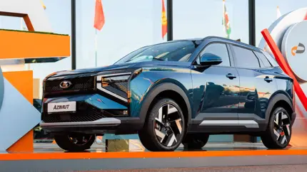 Новые машины для России: на «Иннопроме» представили Lada, Москвич, Evolute и Tenet
