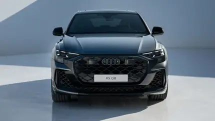 В Россию привезли заряженный кроссовер Audi: сколько он стоит