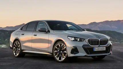 Полный привод и два года гарантии: в Россию завозят новые BMW 5 Series в кузове G60