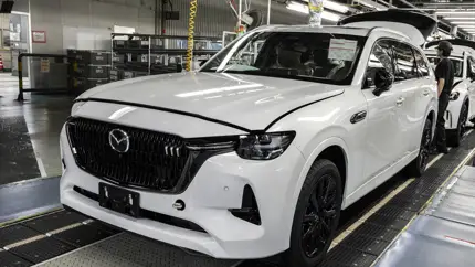 Минимализм в тренде: Mazda разработала обновленный фирменный логотип