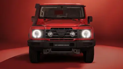 7 машин, мотор BMW, цена почти 10 млн рублей и название, от которого пойдешь в церковь: китайцев удивили