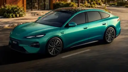 Весной начали продавать, осенью уже готовят замену: BYD удивила новым Seal 07