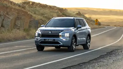 Mitsubishi обновила Outlander PHEV: больше мощности и запас хода
