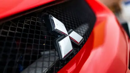 Mitsubishi разрабатывает умный сервис зарядки: владеть электромобилем станет дешевле