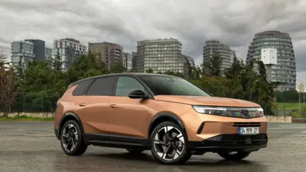 Электрификация буксует: Opel продолжит выпуск ДВС после 2028 года