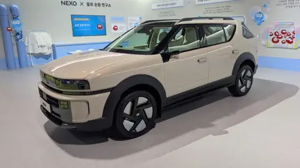 Не электромобиль, но без выхлопа: Hyundai привез в Пусан новый водородный NEXO