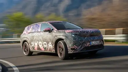 Skoda пересматривает планы по гибридам и EV: лучше завозить, а не собирать