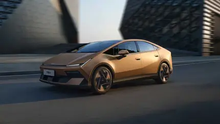 Hyundai IONIQ V вышел в Китае от 99 900 юаней