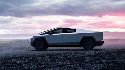 В России продаётся новый электрический пикап Tesla Cybertruck