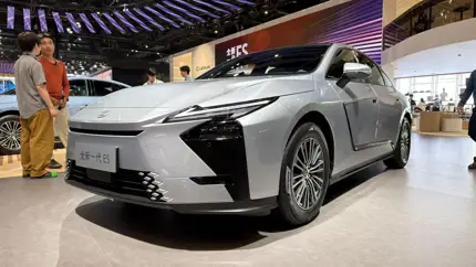 Будущее седанов — Lexus ES 2026 дебютировал в Китае