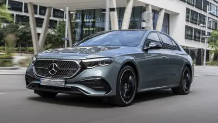 Россиянам предложили седаны Mercedes-Benz E-Class нового поколения: доступны бензиновые и дизельные версии