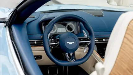 Aston Martin работает над самой быстрой версией DB12 Volante: прототипы уже на тестах