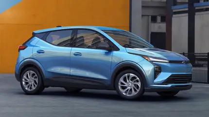 Новый Chevrolet Bolt против Nissan Leaf: кто победит?