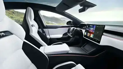 Новый уровень автопилота: Tesla выкатила FSD 14.3