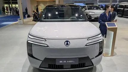 Четыре кресла вместо третьего ряда: BYD изменила концепцию Denza N8