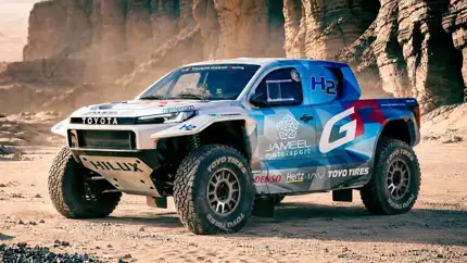 Toyota завершает сборку FCEV-Hilux перед тестами к «Дакару-2027»