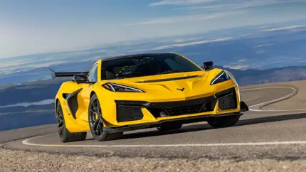 Chevrolet Corvette ZR1 2025 модельного года: новый уровень мощности и скорости