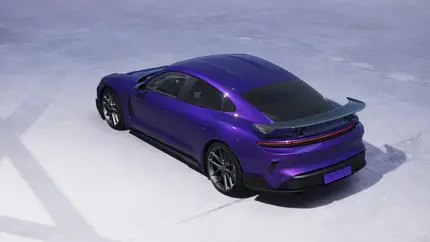 Компания Porsche представила самую мощную версию суперкара Taycan