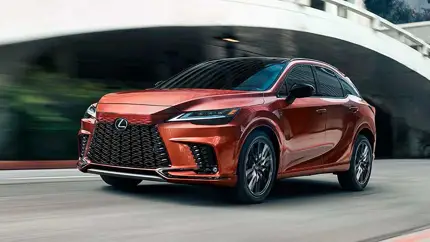 Владельцы Toyota и Lexus оказались заблокированы внутри машин из-за разряженных аккумуляторов