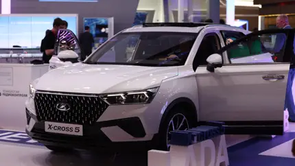 «АвтоВАЗ» объяснил, почему Lada X-Cross 5 пропала с официального сайта