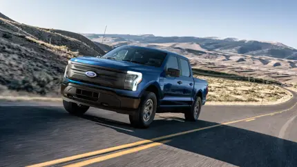 Ford признала слабое место электрического пикапа и добавила ему бензиновый двигатель