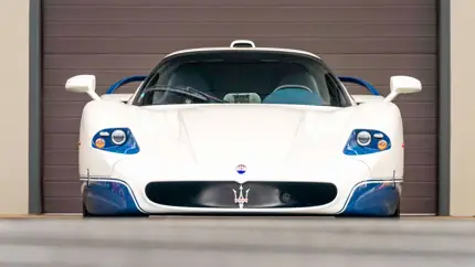 Итальянская легенда подорожала до уровня искусства: Maserati MC12 установила рекорд