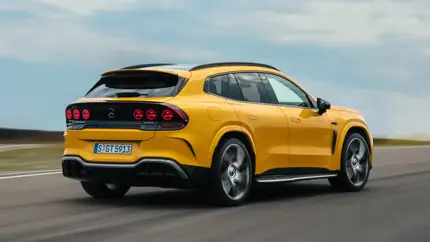 1169 л.с. и зарядка 710 кВт: AMG представил свой электрический SUV