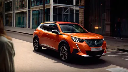 Французский кроссовер перешел на «зеленую сторону»: Peugeot 2008 заряжен по полной