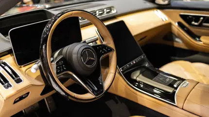 Mercedes разрабатывает подушки безопасности для водителей, лежащих в беспилотных авто