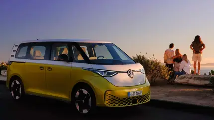 Электрический ID. Buzz стал дешевле — Volkswagen заманивает австралийцев ретро-фургоном будущего