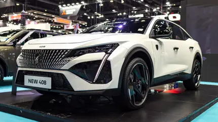408 злых львов: Peugeot готовит новый «фасад» и отказ от фирменных «клыков»