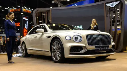 Bentley меняет курс: роскошь, технологии и двигатель V8 вместо полного перехода на электро