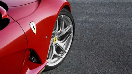 Еще быстрее, еще мощнее: Ferrari 296 VS готовится к премьере