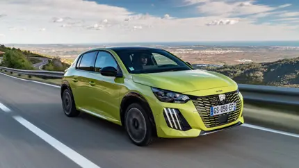 Peugeot продолжит продавать нынешний 208 с ДВС, пока на него есть спрос