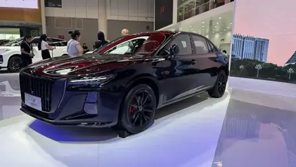 Почти 5-метровый Hongqi H5 обновился в России: главный сюрприз оказался в салоне