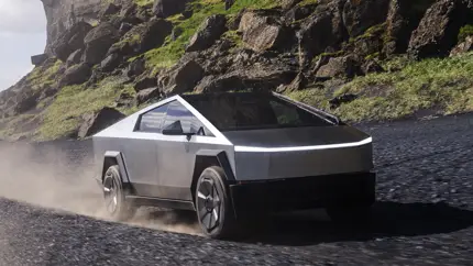 Tesla Cybertruck ставит новые рекорды скорости в мире пикапов