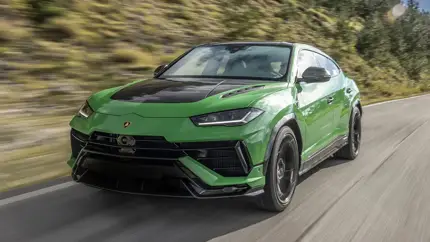 500 лет: сколько придется отказываться от такси, чтобы накопить на Lamborghini Urus