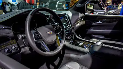 Cadillac готовит к премьере зяряженный электрокрссовер Optiq-V: раскрыта первая информация о модели