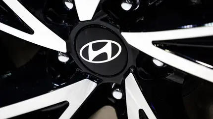 Новые кроссоверы Hyundai Tucson попали под отзыв – все из-за наклейки