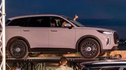 Chery погрузила батарею TIGGO 9 CSH в соленую воду на 24 часа