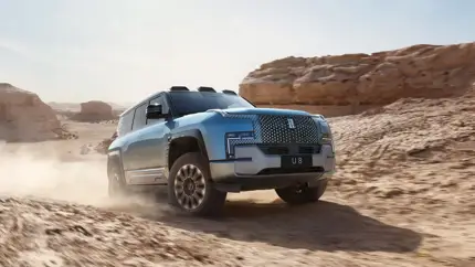 В России продаётся внедорожник BYD, который умеет ездить боком