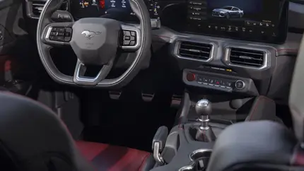 Более 8 тыс. новых Ford Mustang попали под отзыв из-за риска возгорания и проблем с сцеплением