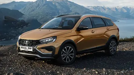 В России выставили на продажу LADA Vesta с двигателем Renault и минимальным пробегом
