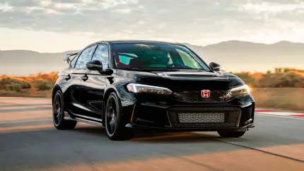 Honda Civic Type R снова станет доступен для заказа, но машин хватит не всем