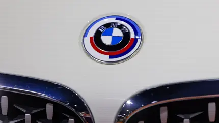 BMW готовит новый высокопроизводительный электрокар M3 EV - появилась первая информация о новинке